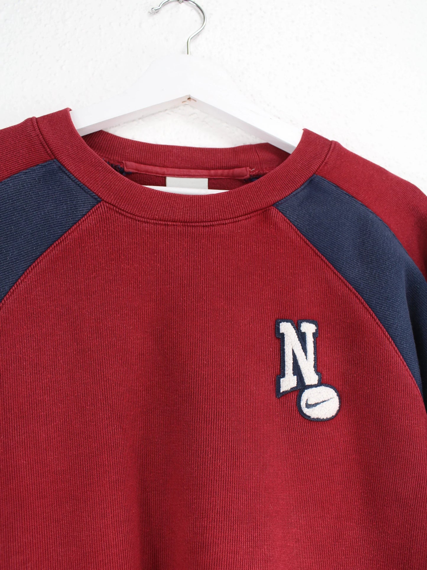 Nike Embroidered Sweater Rot XS