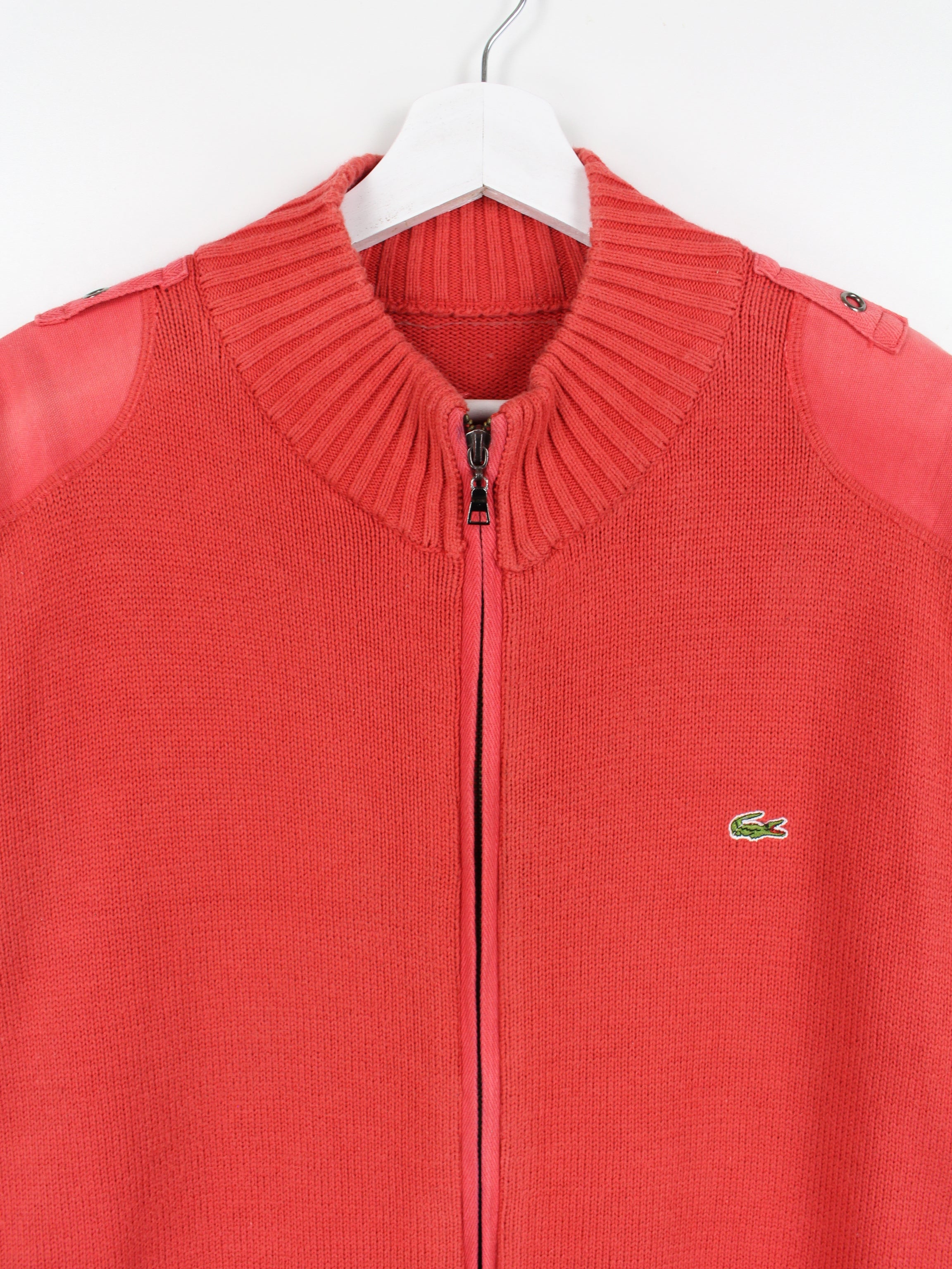 Gilet rouge online lacoste