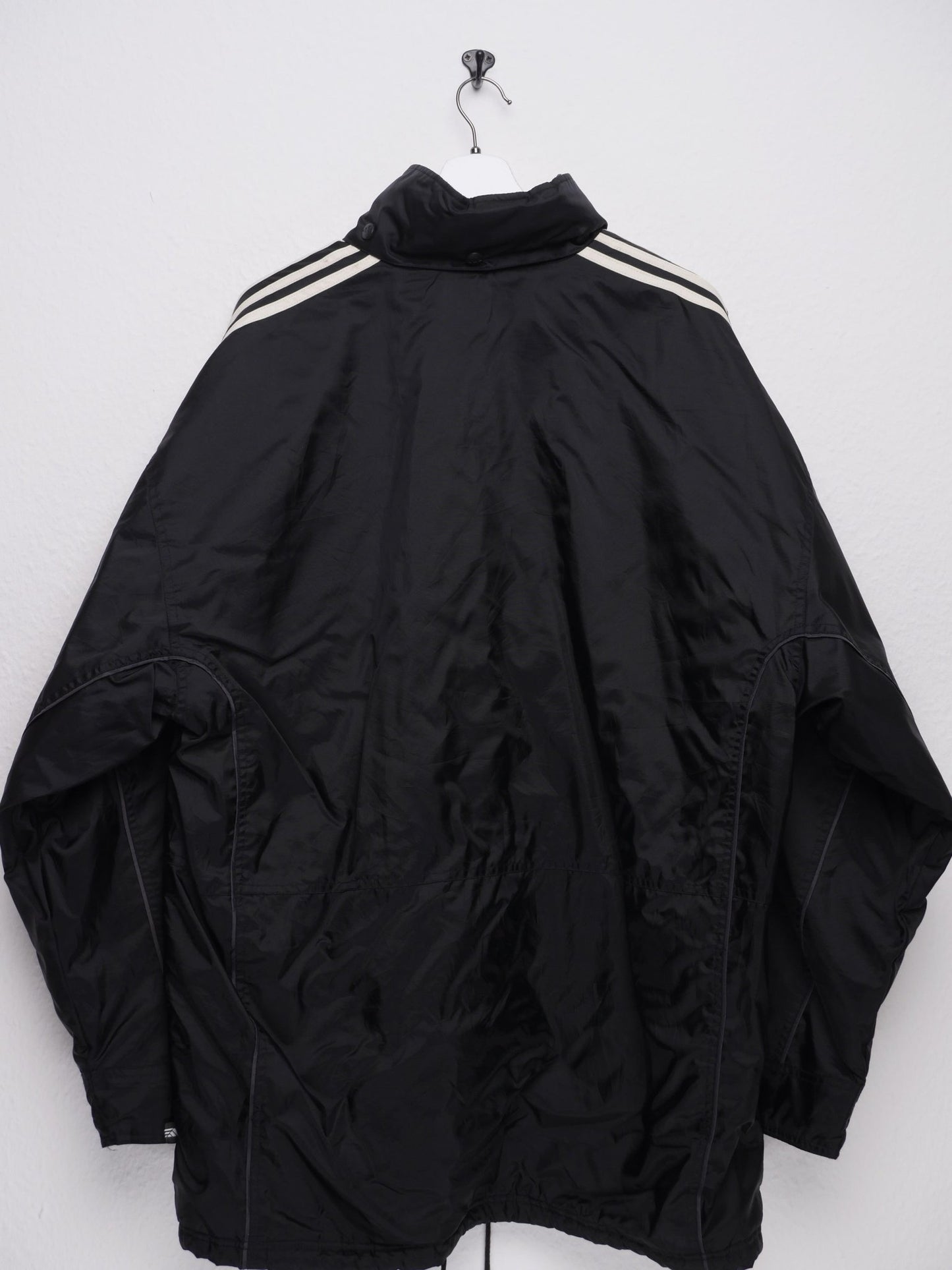 adidas embroidered Logo 'F.C. Fontaine' black oversized Jacke - Peeces