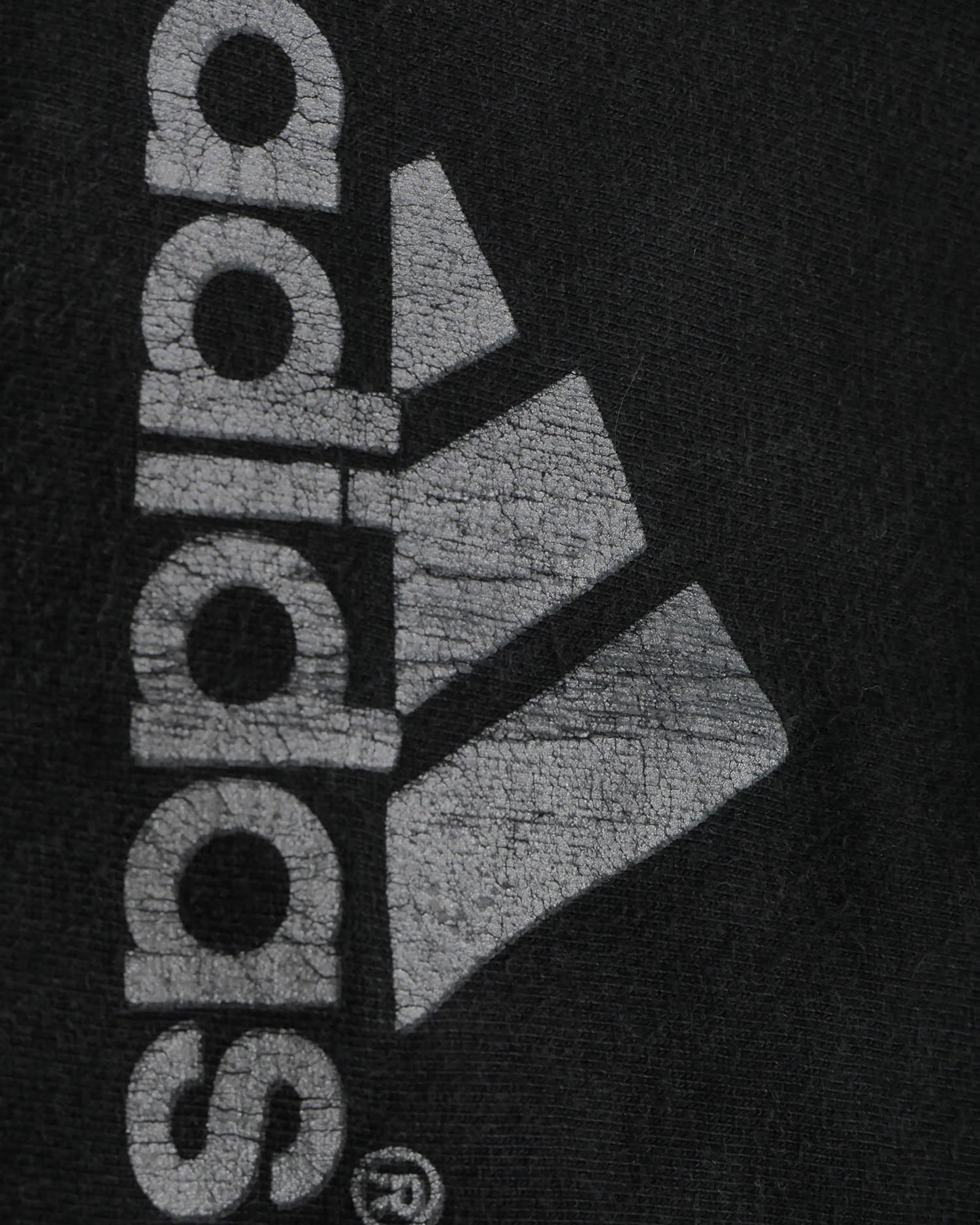 Adidas schwarz Grafik T-Shirt - Peeces
