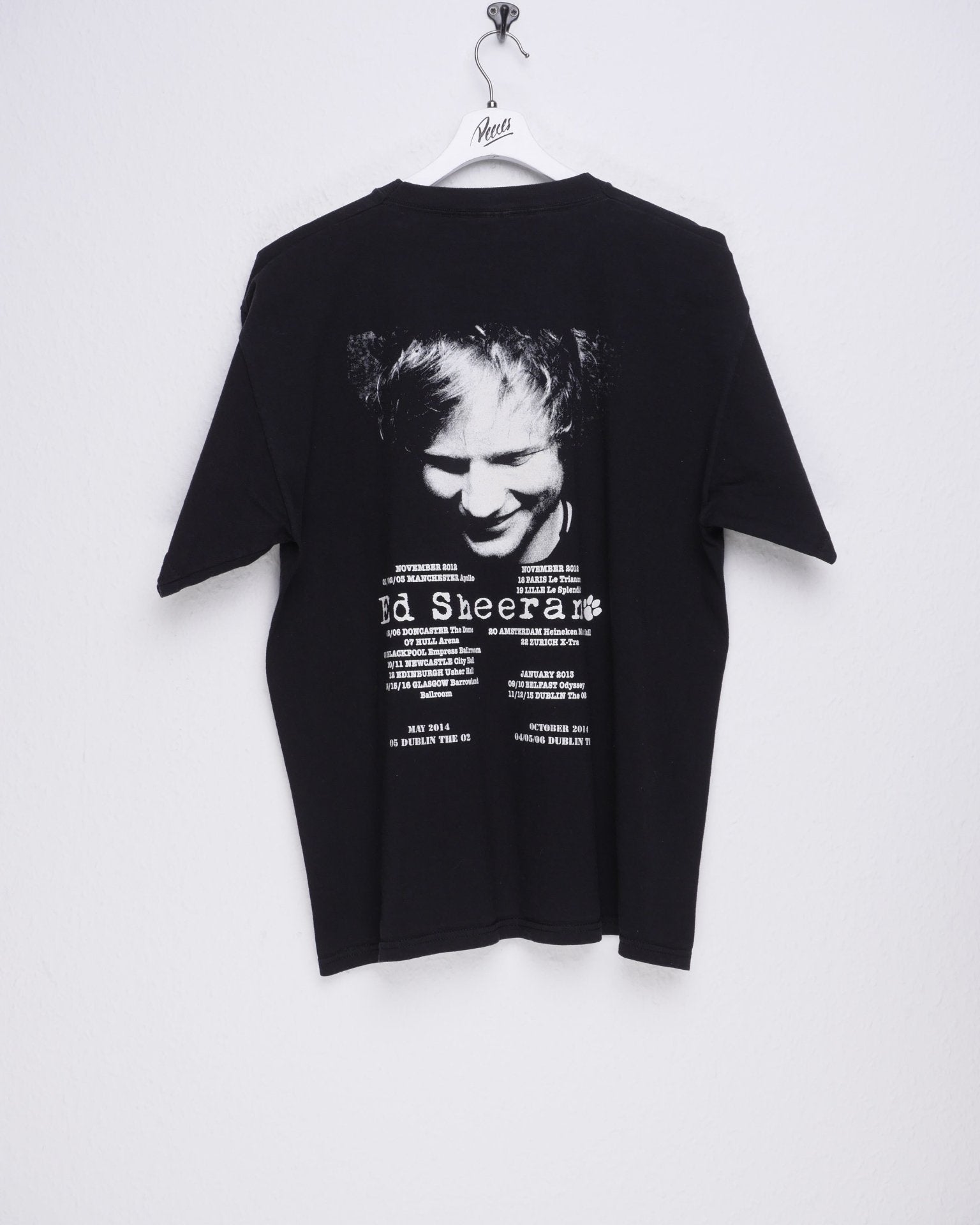 fruit printed Ed Sheeran black boxy Tour Shirt Shirt - Peeces