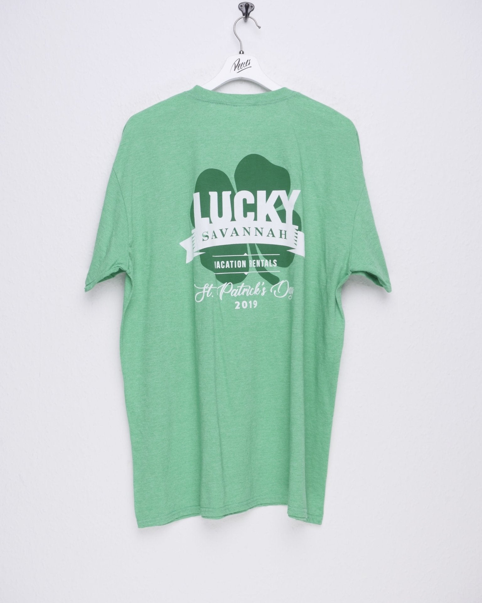 gildan printed 'Lucky Savannah' green Shirt - Peeces