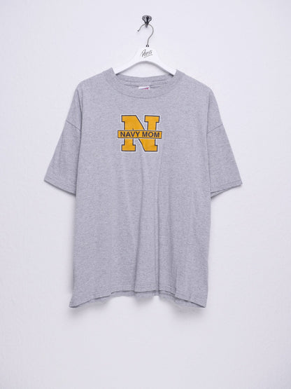 'Navy Mom' printed Logo grey Shirt - Peeces