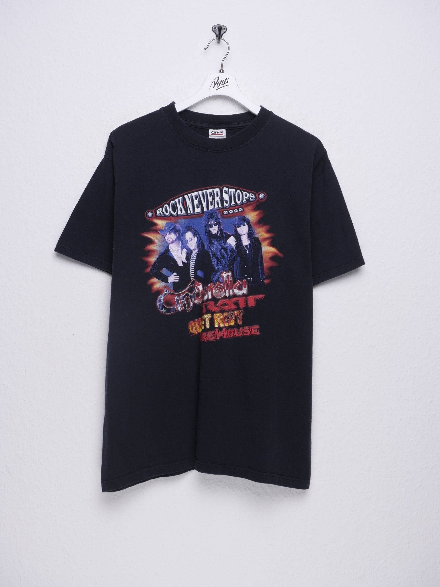 Rock never stops Tour 2005 printed Logo Shirt - Peeces