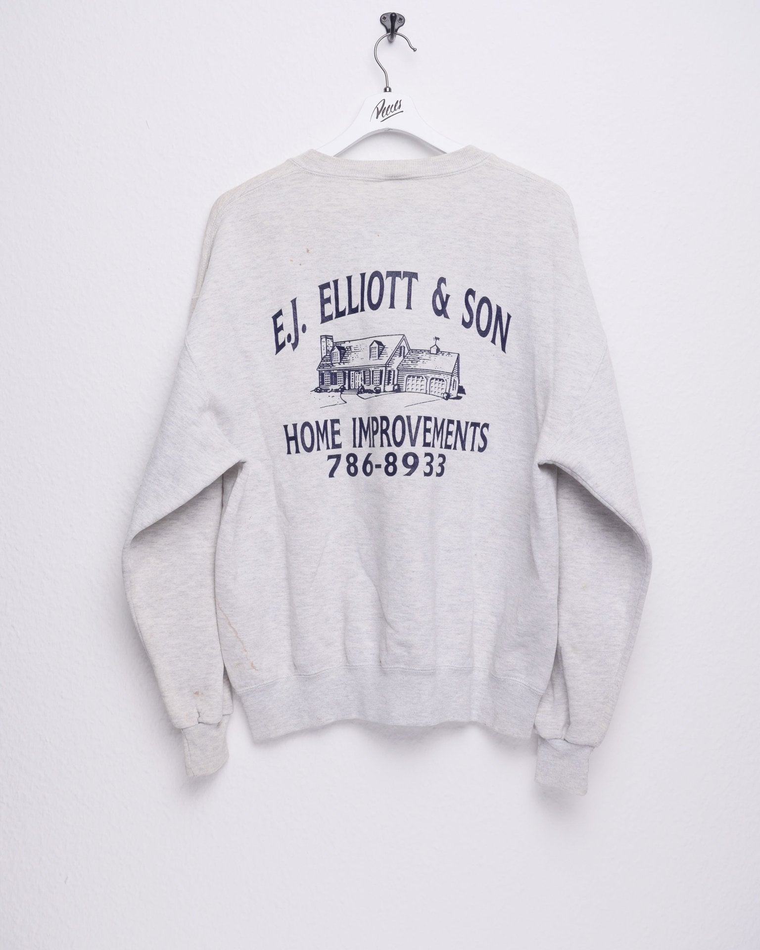 russell backprinted grahic grey Sweater - Peeces