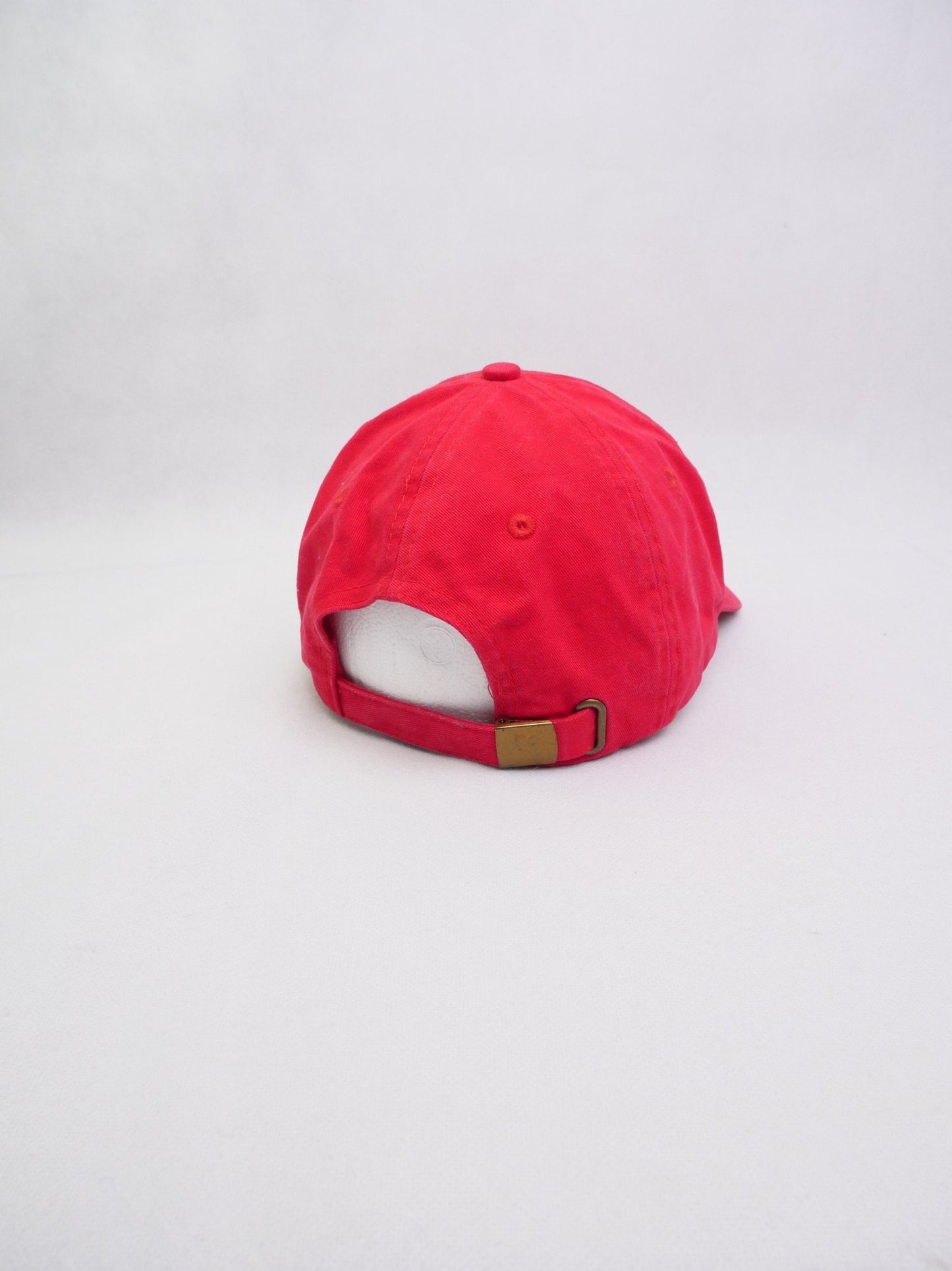 'Sheep' embroidered Logo red Cap Accessoire - Peeces