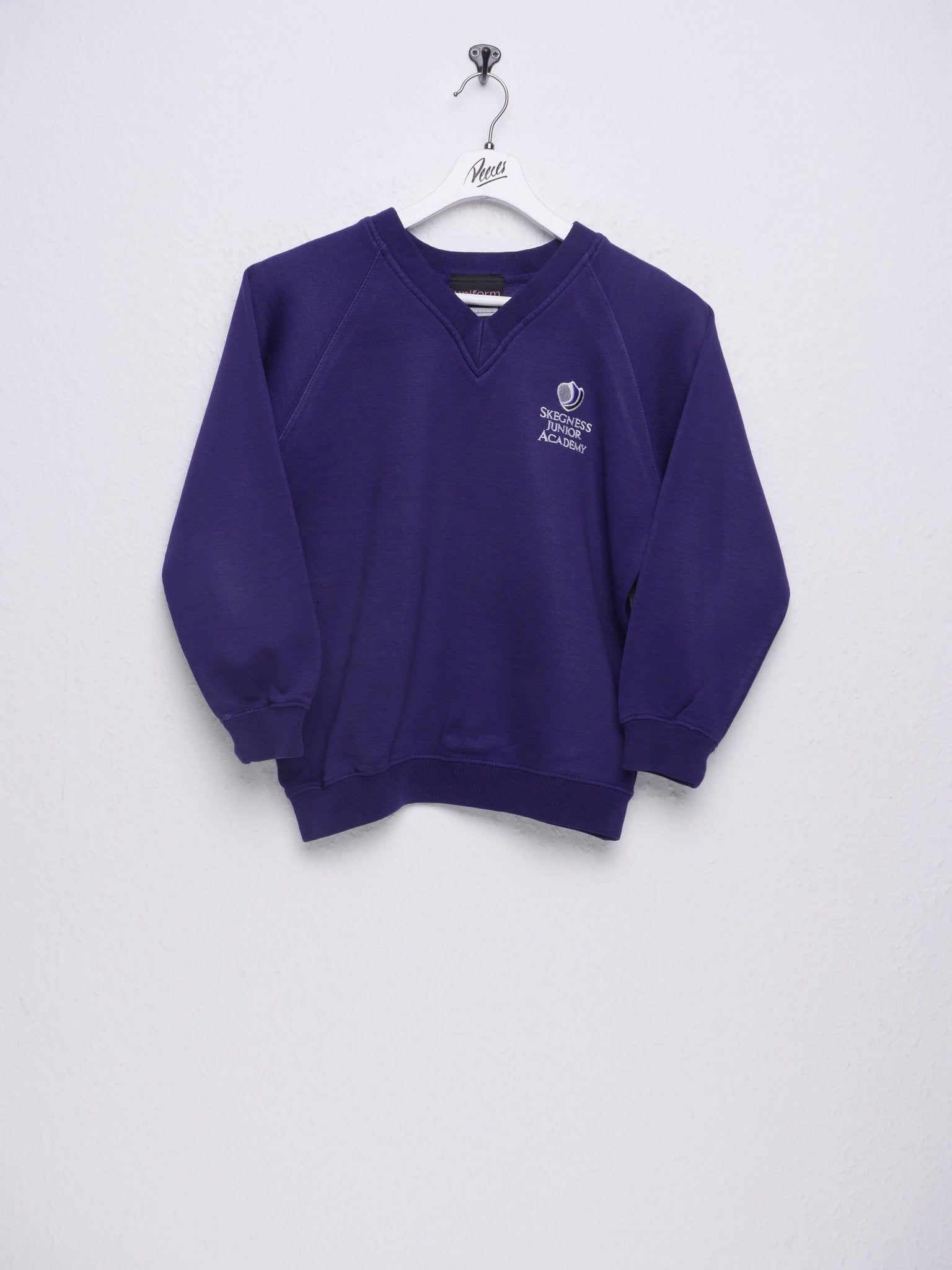 Skegness Junior Academy embroidered Logo Vintage V-Neck Sweater - Peeces