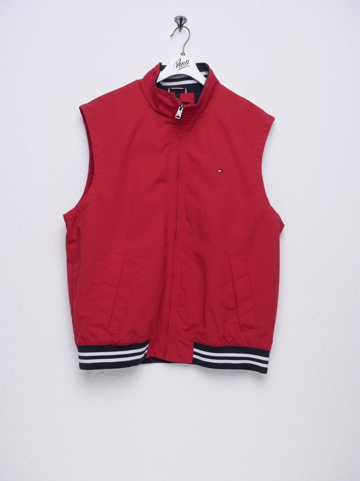tommy hilfiger embroidered Logo red vest Jacke - Peeces