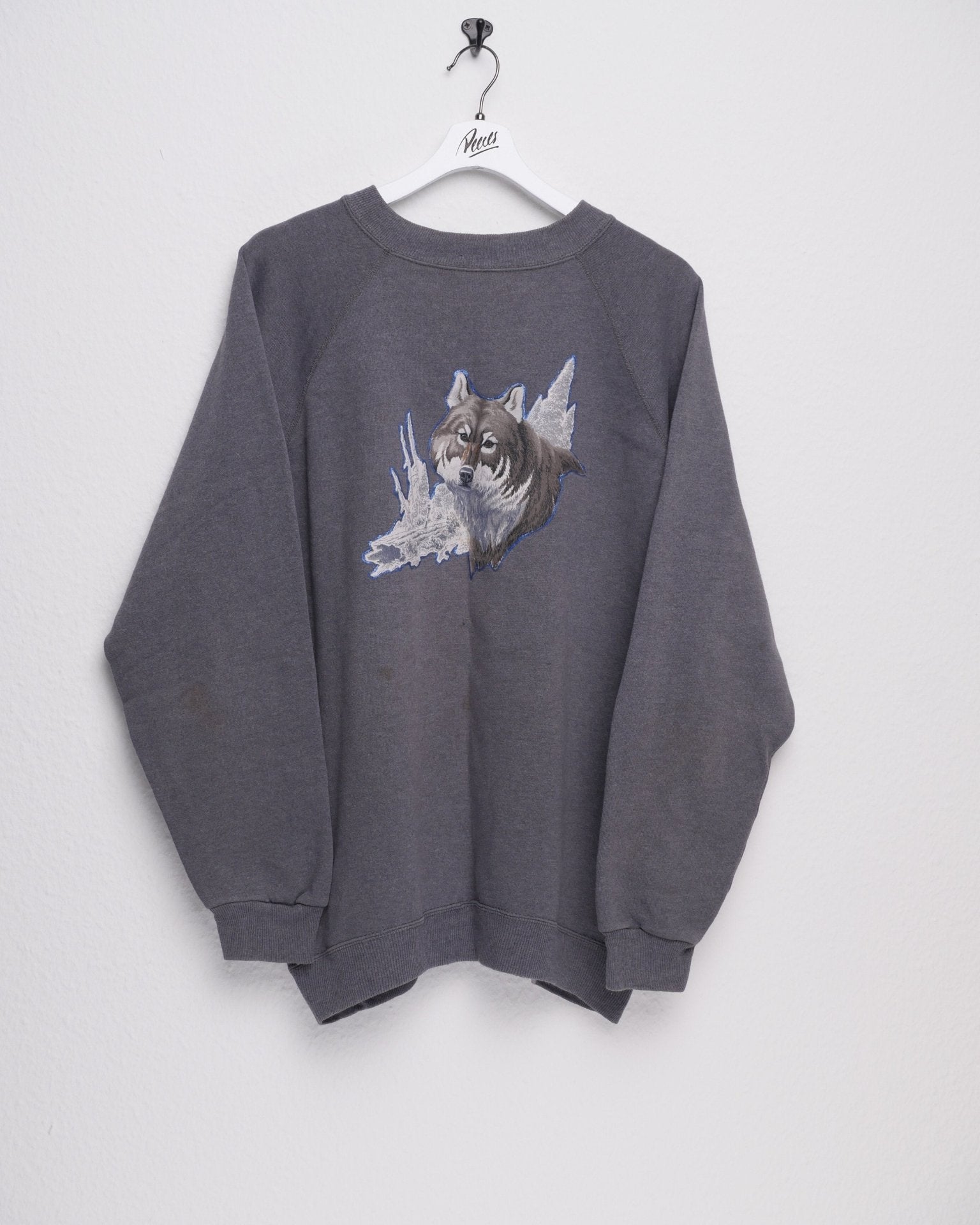 Wolf themed grey Graphic Sweater - Peeces