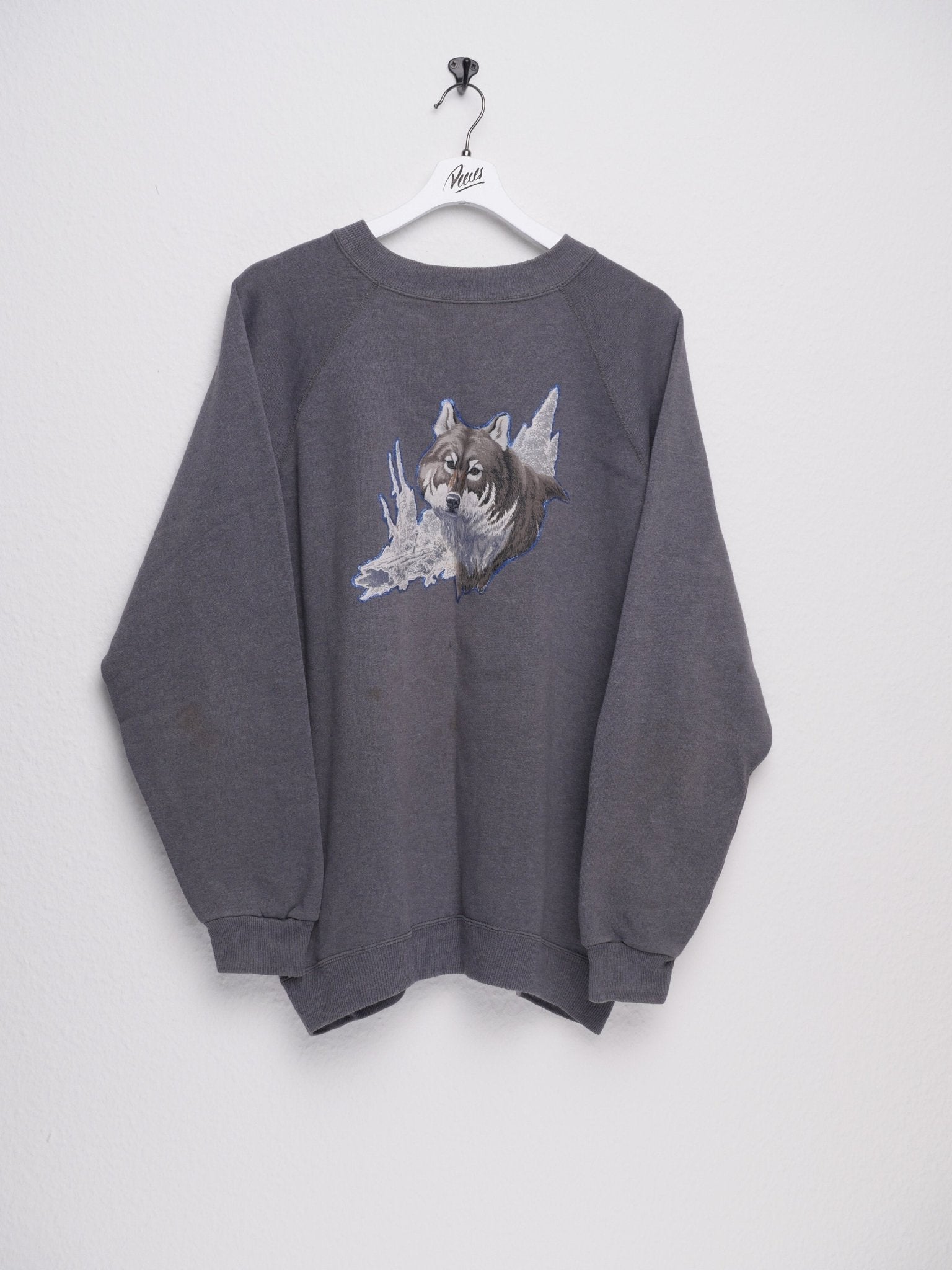 Wolf themed grey Graphic Sweater - Peeces